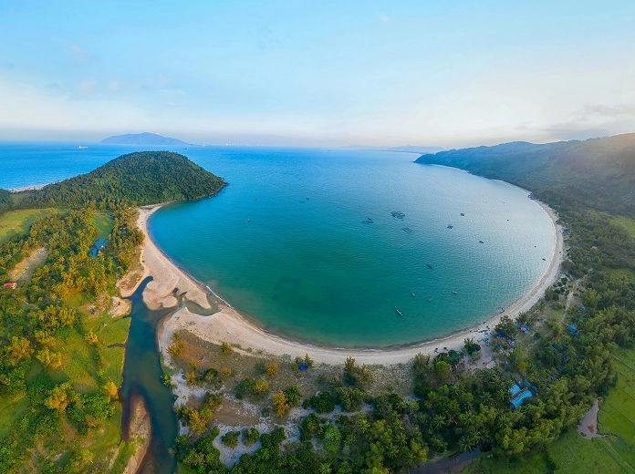 Top Bãi Biển Đẹp Nhất Việt Nam 2026: Khám Phá Thiên Đường Biển Đảo Bãi Sao, Phú Quốc với cát trắng và nước biển trong xanh