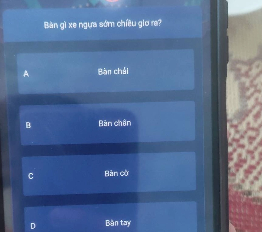 Bàn gì xe ngựa sớm chiều giơ ra? Giải mã câu đố dân gian kinh điển Cảnh làng quê Việt Nam với hình ảnh xe cộ