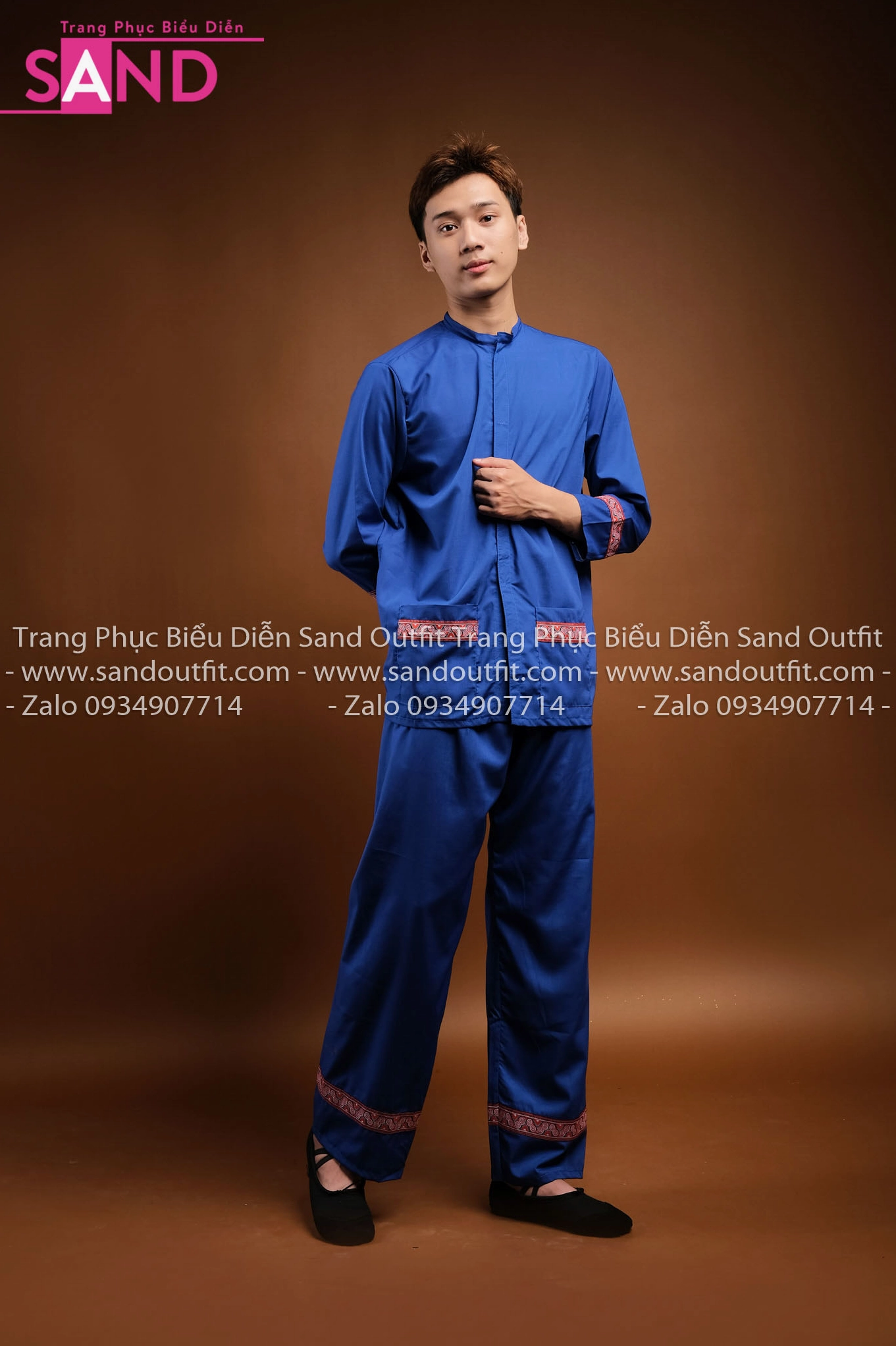 Chi tiết hoa văn trên trang phục Mường Nam