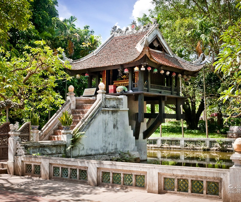chua-mot-cot-toa-lac-o-au-cua-nuoc-ta-kham-pha-di-san_624