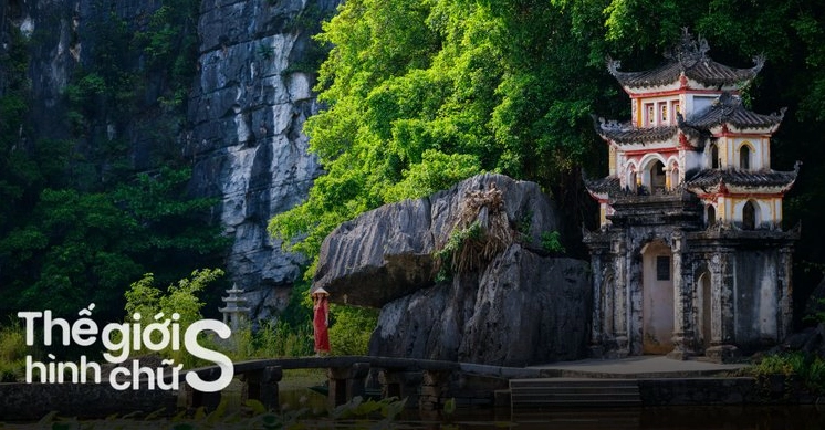 Cổng Tam Quan Chùa Bích Động
