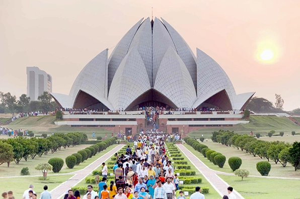 Giao thông nhộn nhịp tại New Delhi
