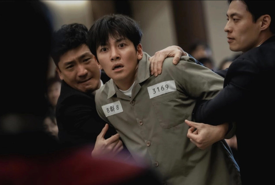 Ji Chang Wook trong một cảnh quay phim