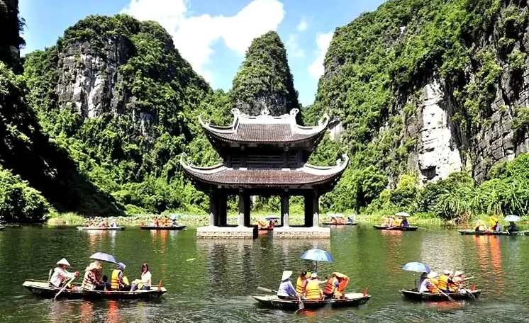 Khung cảnh sông nước hữu tình tại Ninh Bình