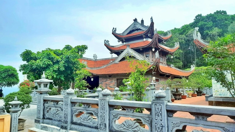 Kiến trúc cổ kính của Chùa Linh Thông
