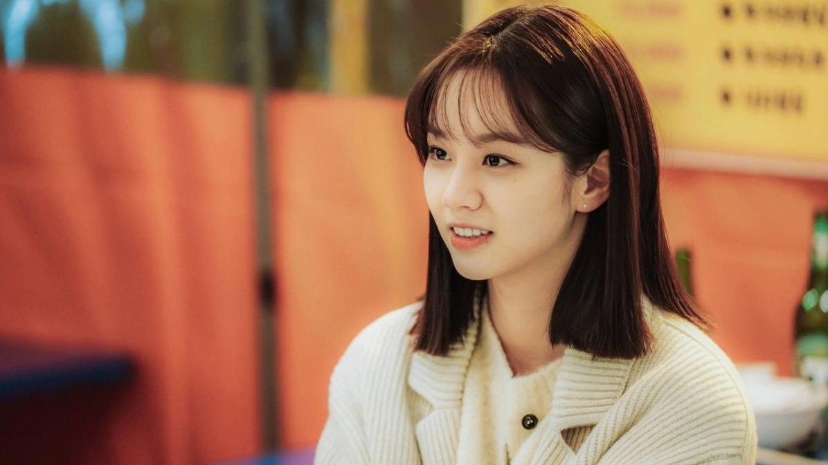 Lee Hye-ri trong một buổi chụp hình quảng bá phim