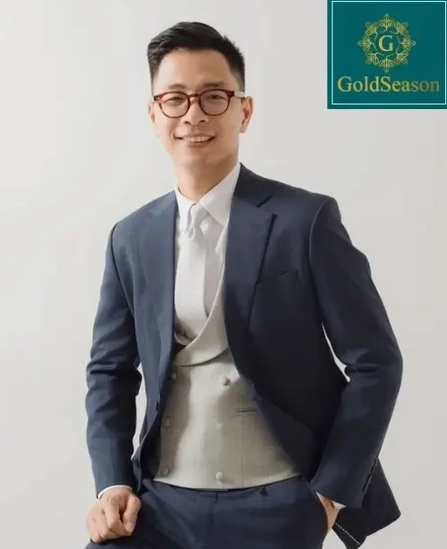 Một người đang suy nghĩ về câu đố