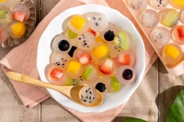 Rau câu trái cây nhiều màu sắc hấp dẫn