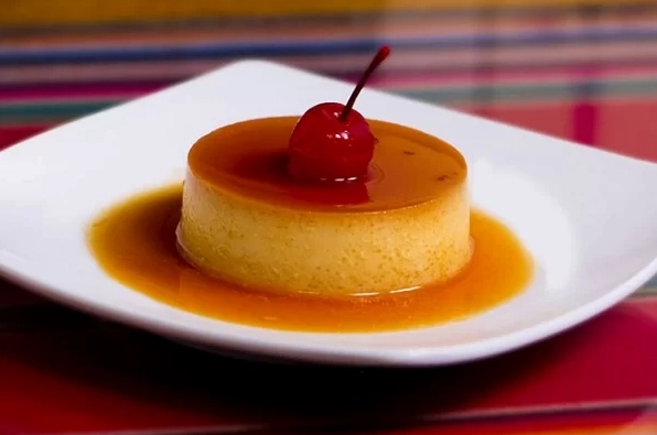 Sốt caramel màu nâu óng ánh