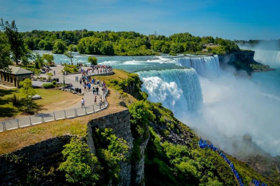 Thác Niagara hùng vĩ trên biên giới Mỹ - Canada