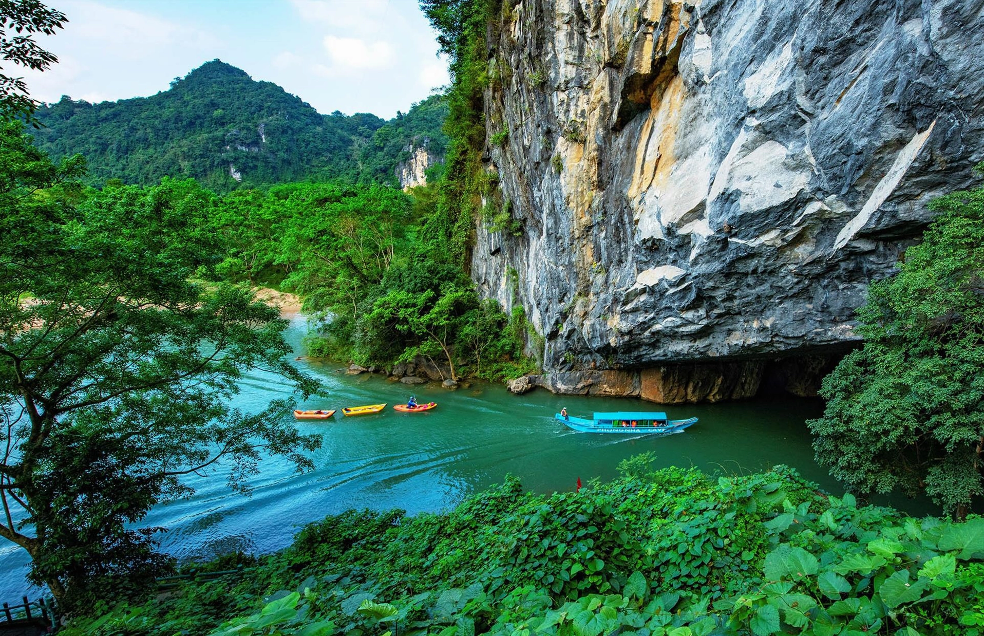 Vẻ đẹp choáng ngợp của hệ thống hang động Phong Nha Kẻ Bàng