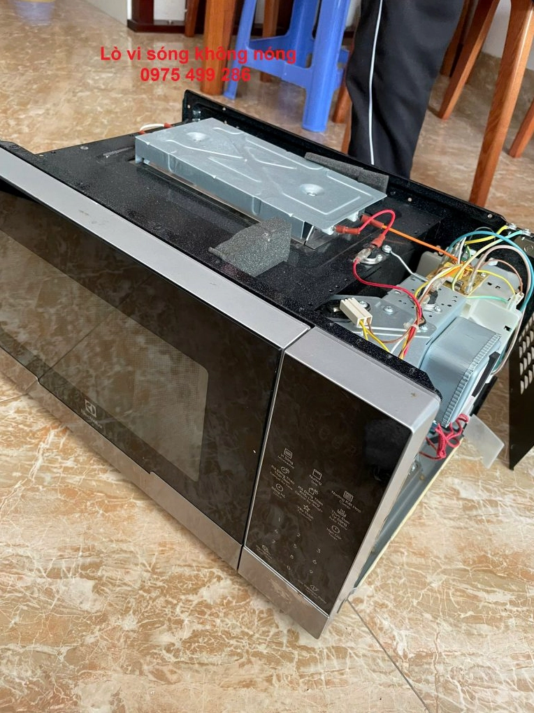 Vệ sinh lò vi sóng định kỳ